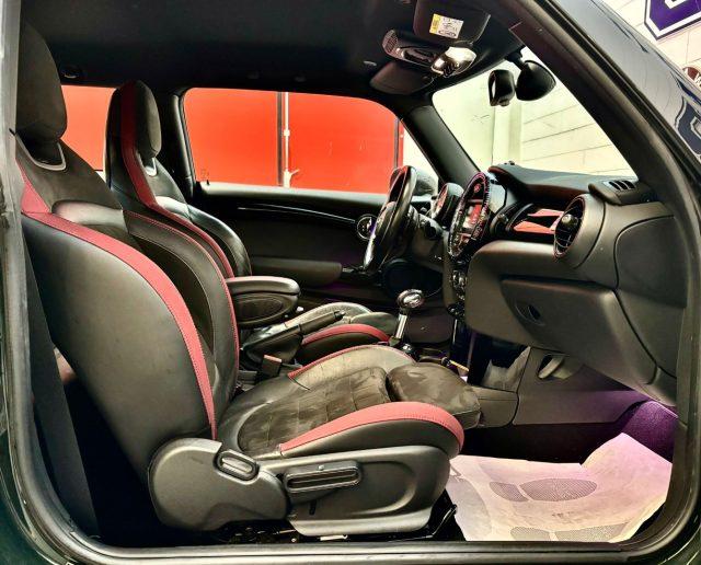 MINI John Cooper Works 2.0 John Cooper Works Challenge Edition