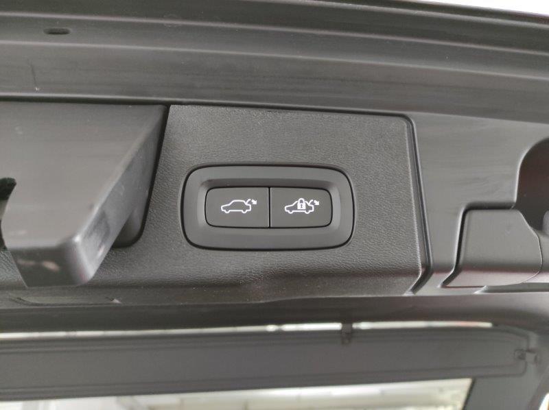 VOLVO XC60 (2017-->) - XC60 T6 Recharge Plug-in Hybrid AWD automatico Core