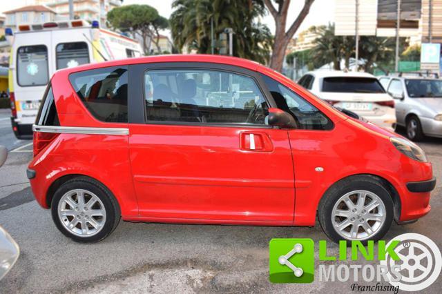 PEUGEOT 1007 1.4 Sporty 2Tronic