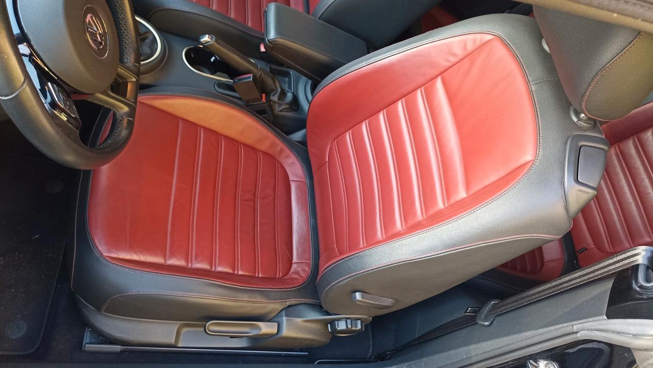 Volkswagen Maggiolino Cabrio 1.6 TDI Design 50° anniversario