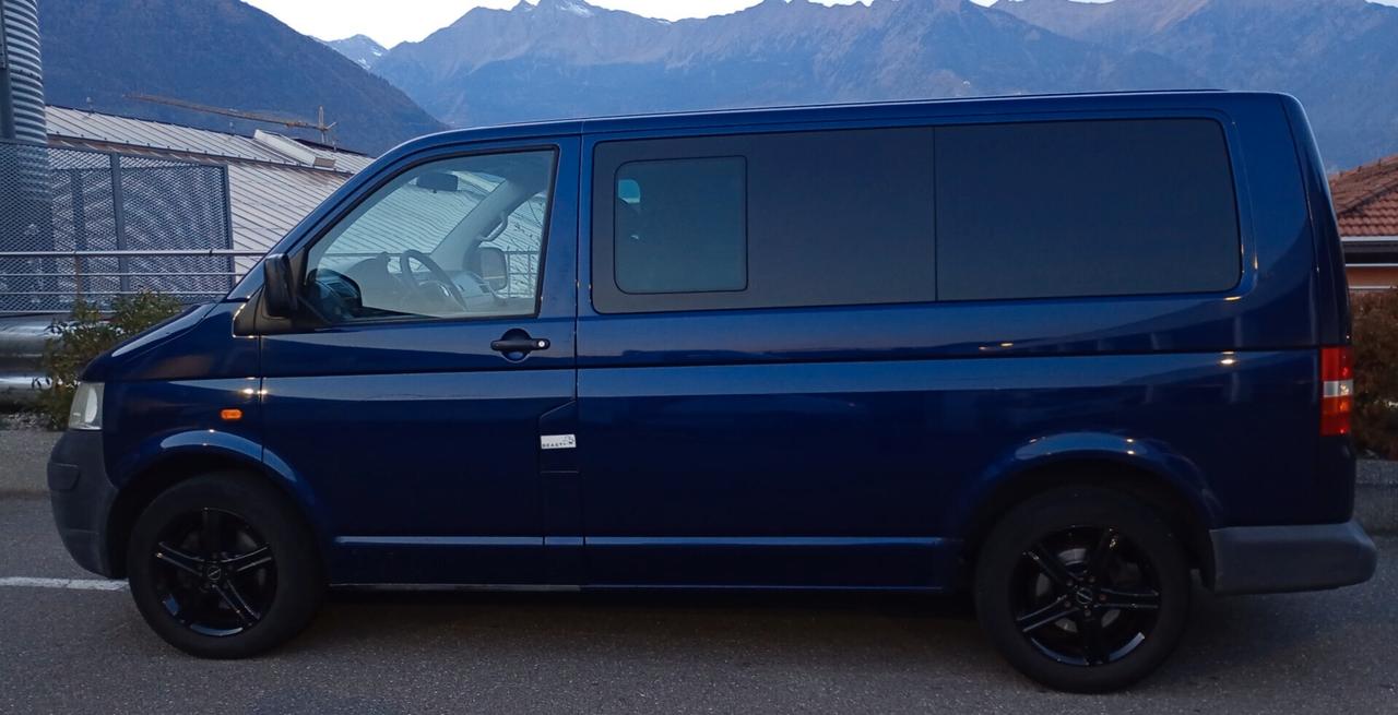 Volkswagen Multivan 2.5 TDI/130CV Comfortline