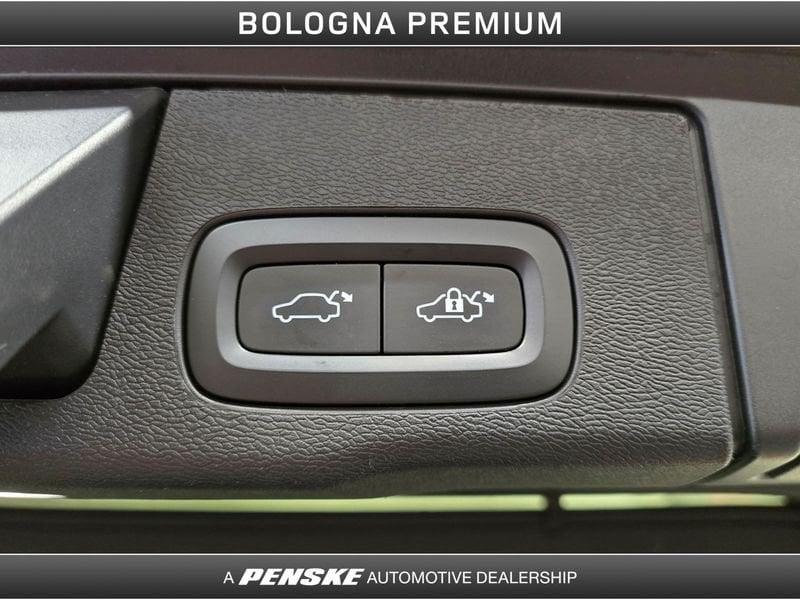 Volvo XC60 XC60 B4 (d) AWD automatico Plus Bright