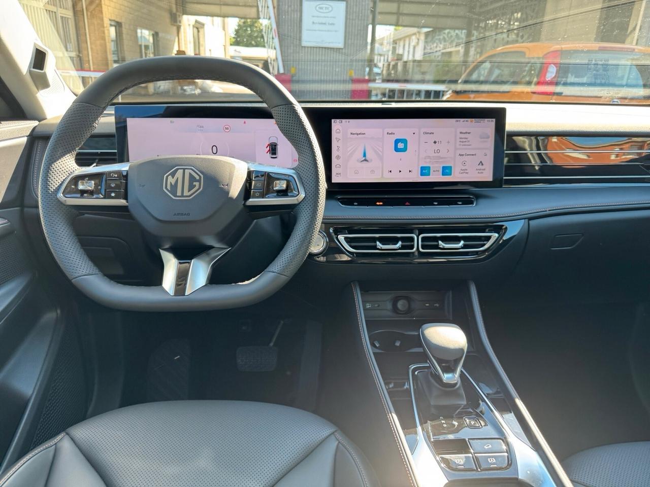 Mg HS HEV Luxury
