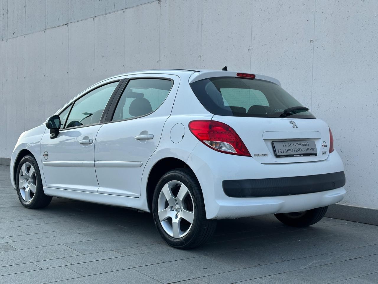 Peugeot 207 1.6 8V HDi 93CV 5p. Sweet Years