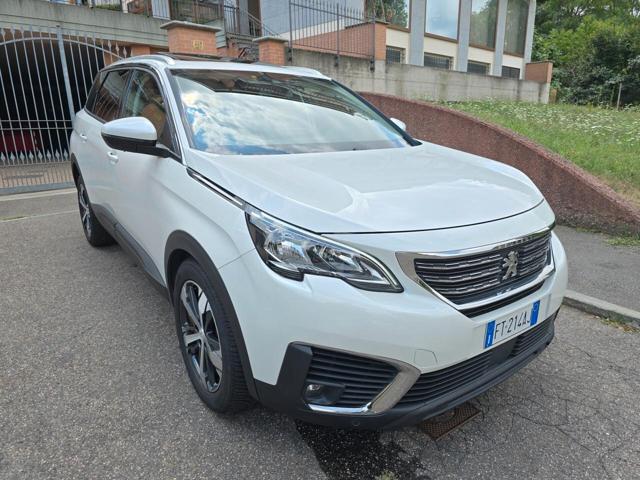 PEUGEOT 5008 1.5(130cv) BlueHdi Business (7posti)