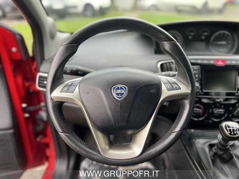 Lancia Ypsilon 1.0 FireFly 5 porte S&S Hybrid Ecochic Gold