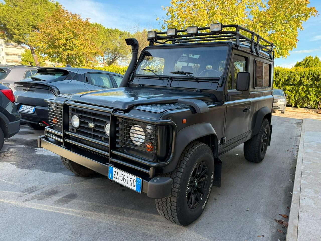 Land Rover Defender 90 serie300