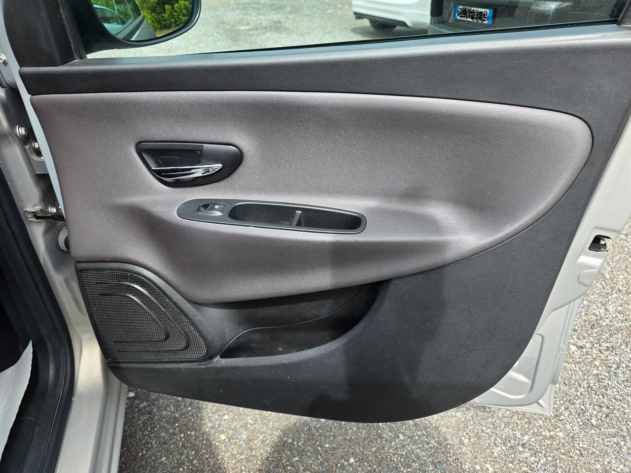 Lancia Ypsilon 1.2 69 CV 5 porte UNICO PROPRIETARIO