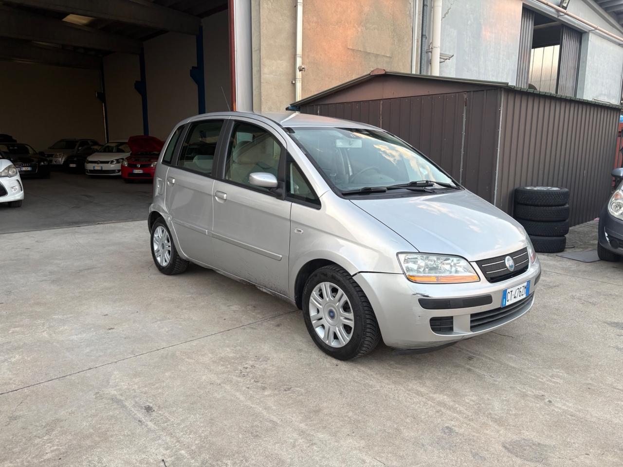 Fiat Idea 1.4 16V Emotion