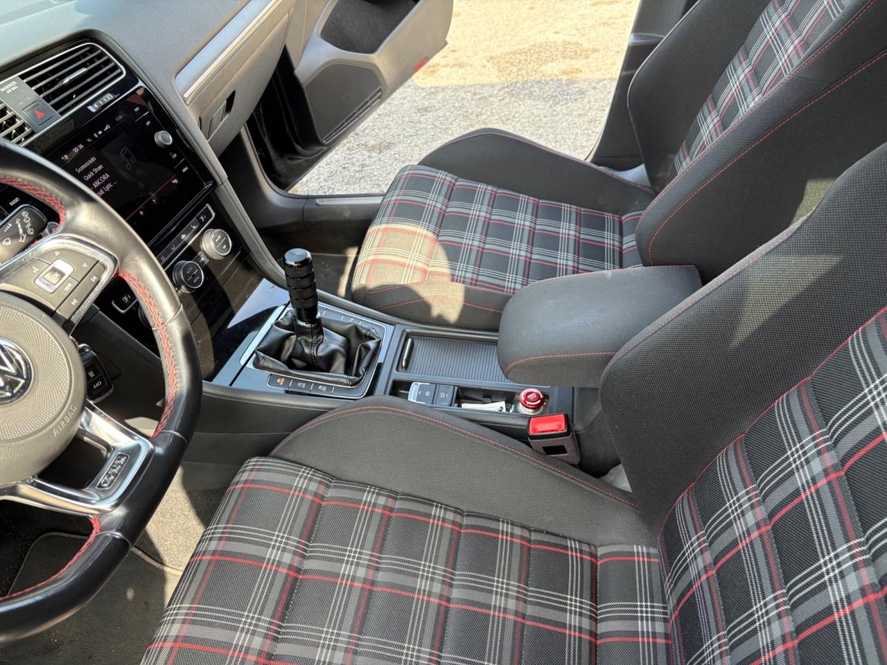 Volkswagen Golf GTI Performance 2.0 245 CV TSI DSG 5p. BMT