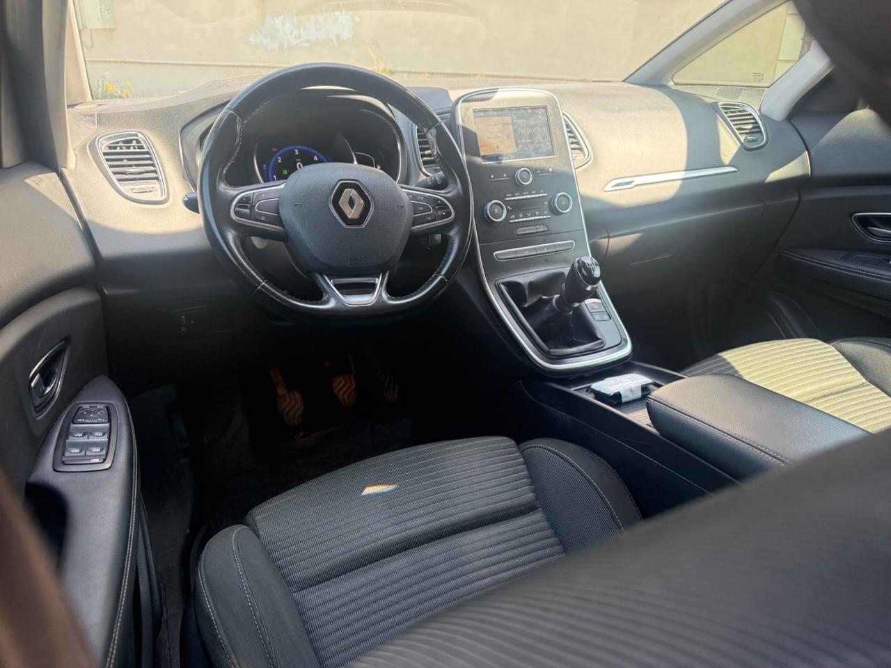 Renault Grand Scenic dCi 8V 110 CV EDC Energy Intens