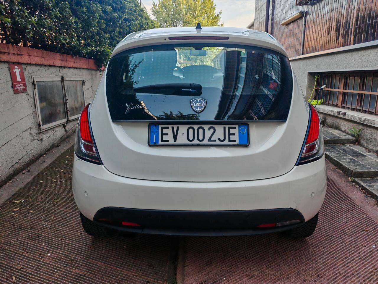 Lancia Ypsilon 0.9 TwinAir 85 CV 5 porte S&S DFN Platinum