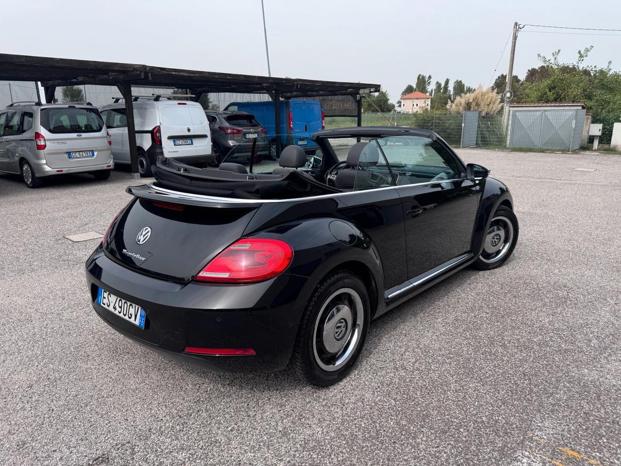 Volkswagen Maggiolino Cabrio 1.6 tdi Design 105cv UNICO PROPRIETARIO