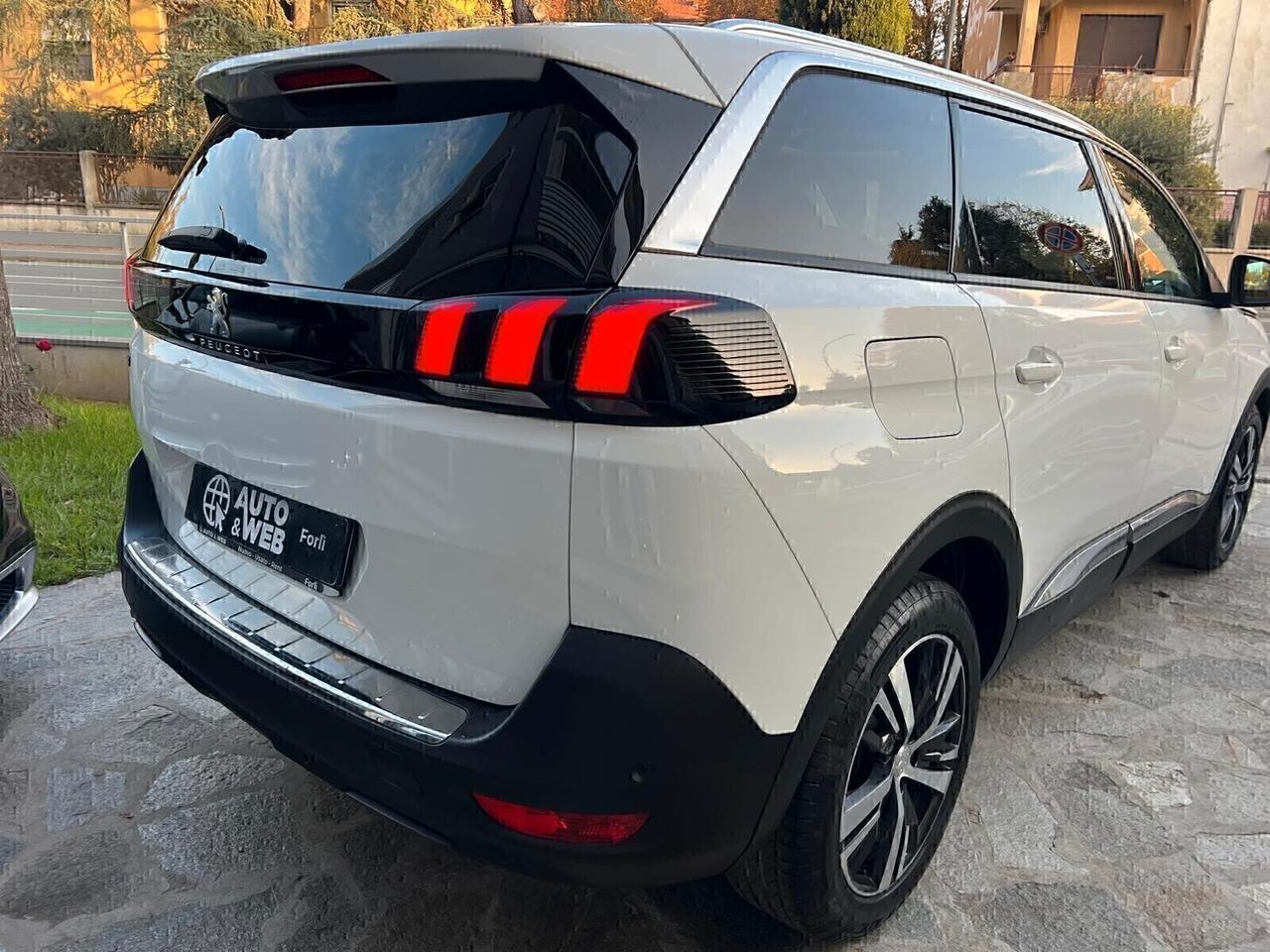 PEUGEOT 5008 BlueHDi 130 EAT8 Crossway VAN 09/2019