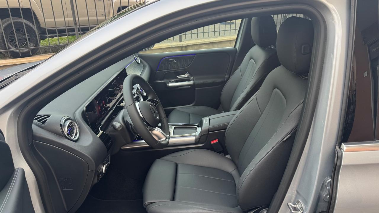 MERCEDES B SPORTSTOURER CLASSE B NEW 180 D STREET EDITION