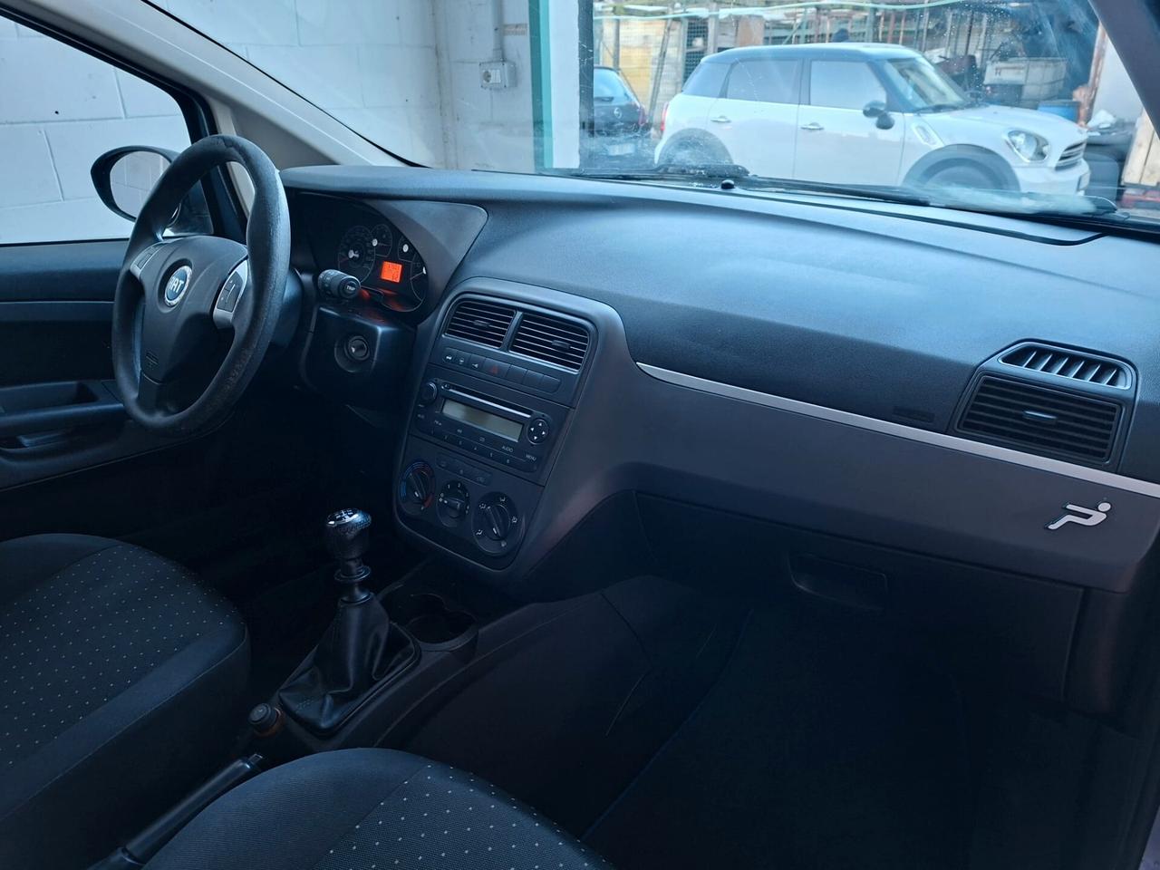 Fiat Grande Punto 5p 1.4 Dynamic 77cv, Adatta a neop.