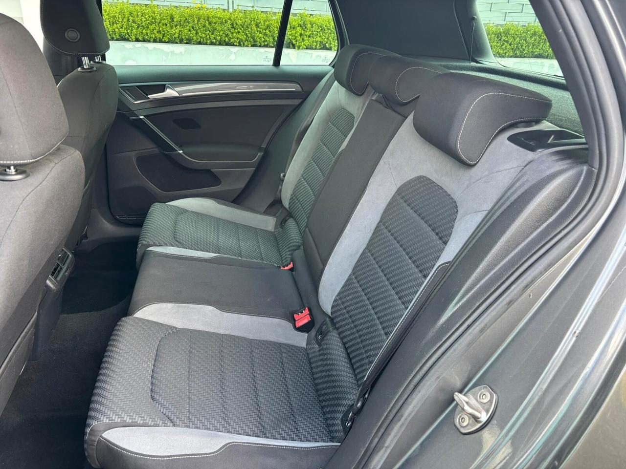 Volkswagen Golf 1.5 DSG R-LINE 150 CV - 2018