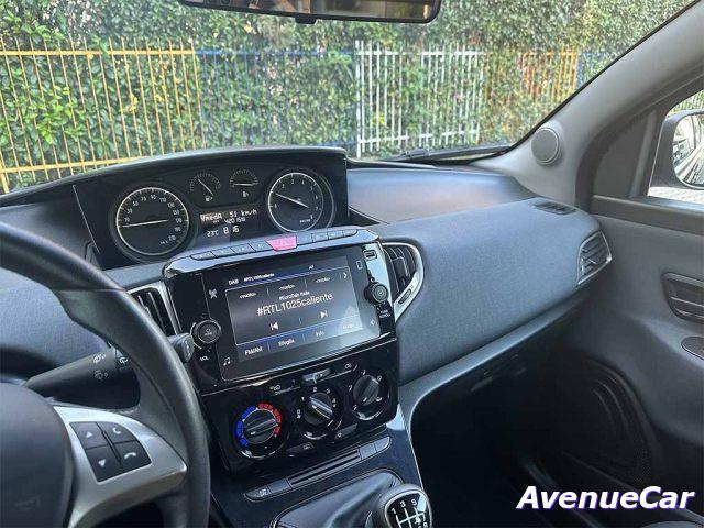 LANCIA Ypsilon hybrid Gold ADATTA A NEOPATENTATI PREZZO REALE