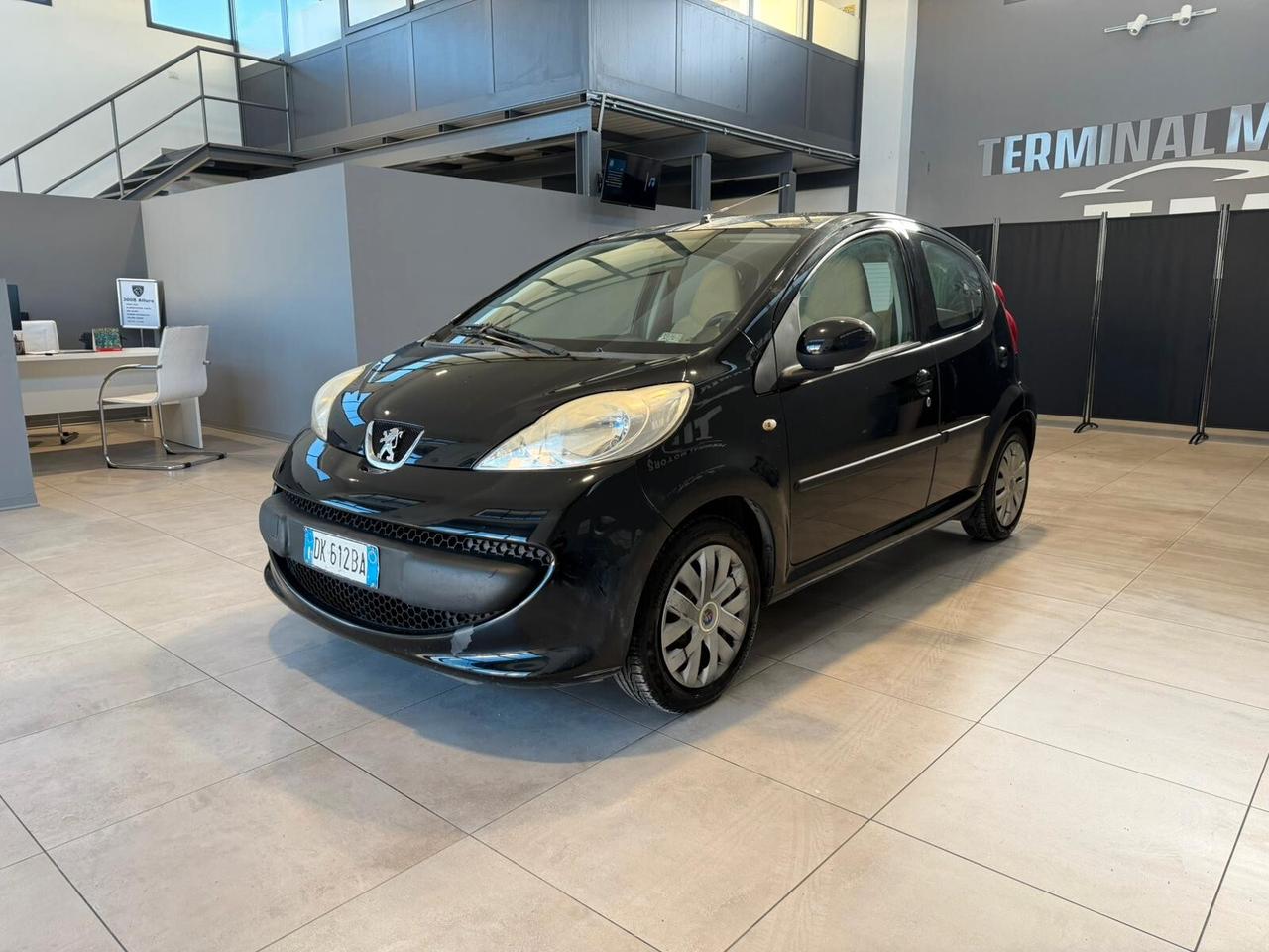 Peugeot 107 1.0 68CV 5p. Desir