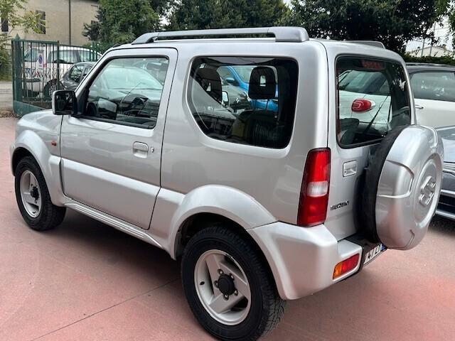 Suzuki Jimny 1.3i 16V cat 4WD JLX