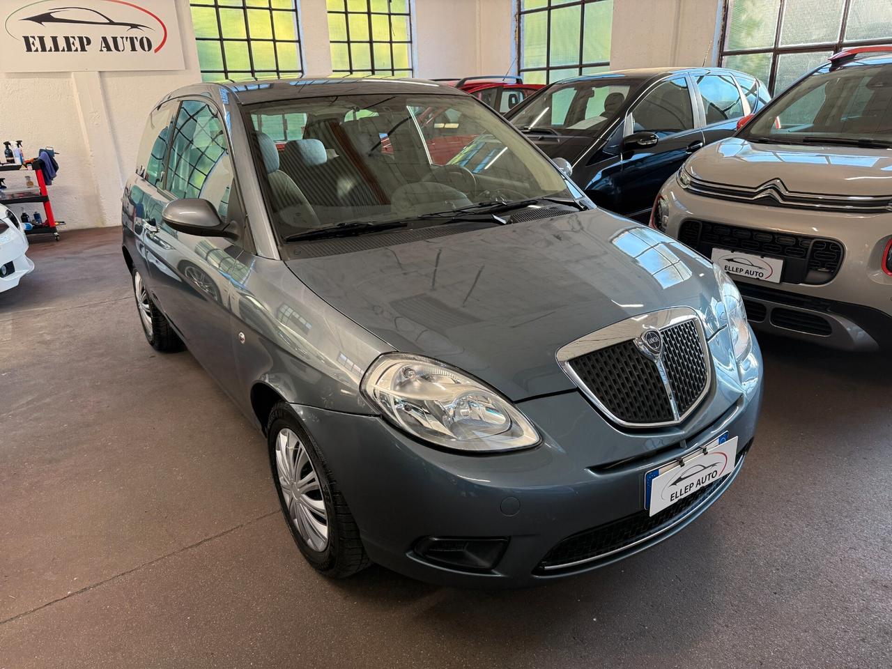 Lancia Ypsilon 1.2 Argento
