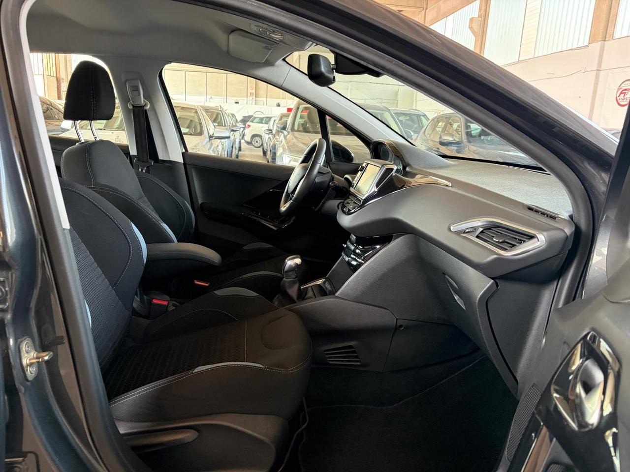 Peugeot 208 1.2 VTi 82 CV 5 porte Allure