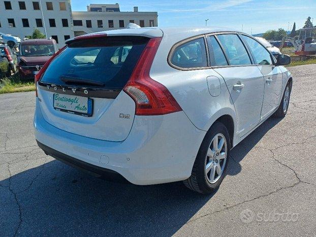 Volvo V60 1.6 D2 Summum con Problemi al motore