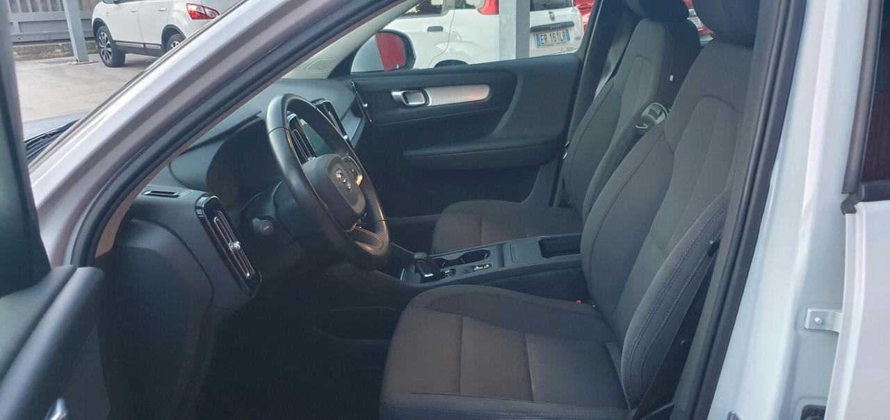 Volvo XC40 D3 R-design