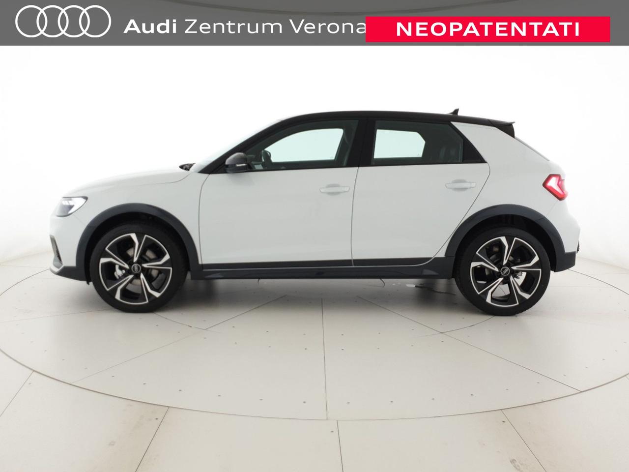 Allstreet 30TFSI 116CV S tronic Identity Contrast