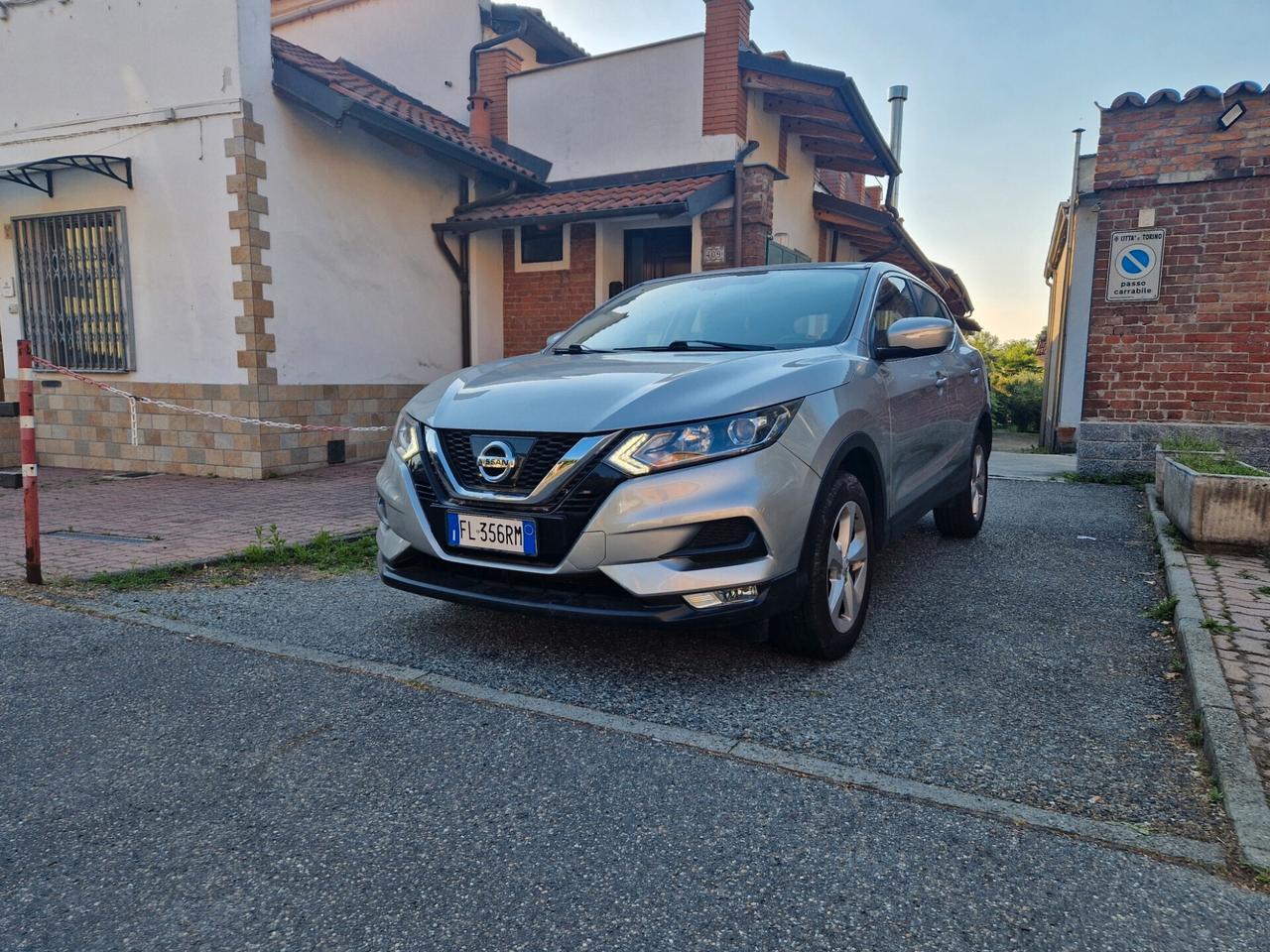 Nissan Qashqai 1.2 115CV "67.500 km" Bluetooth, Sensori, Cruise
