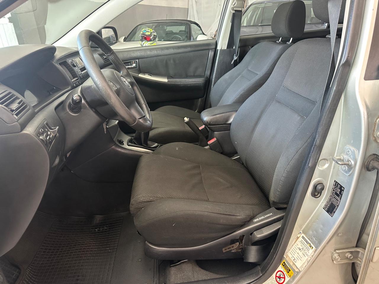 Toyota Corolla 2.0 16V D-4D 5 porte Sol