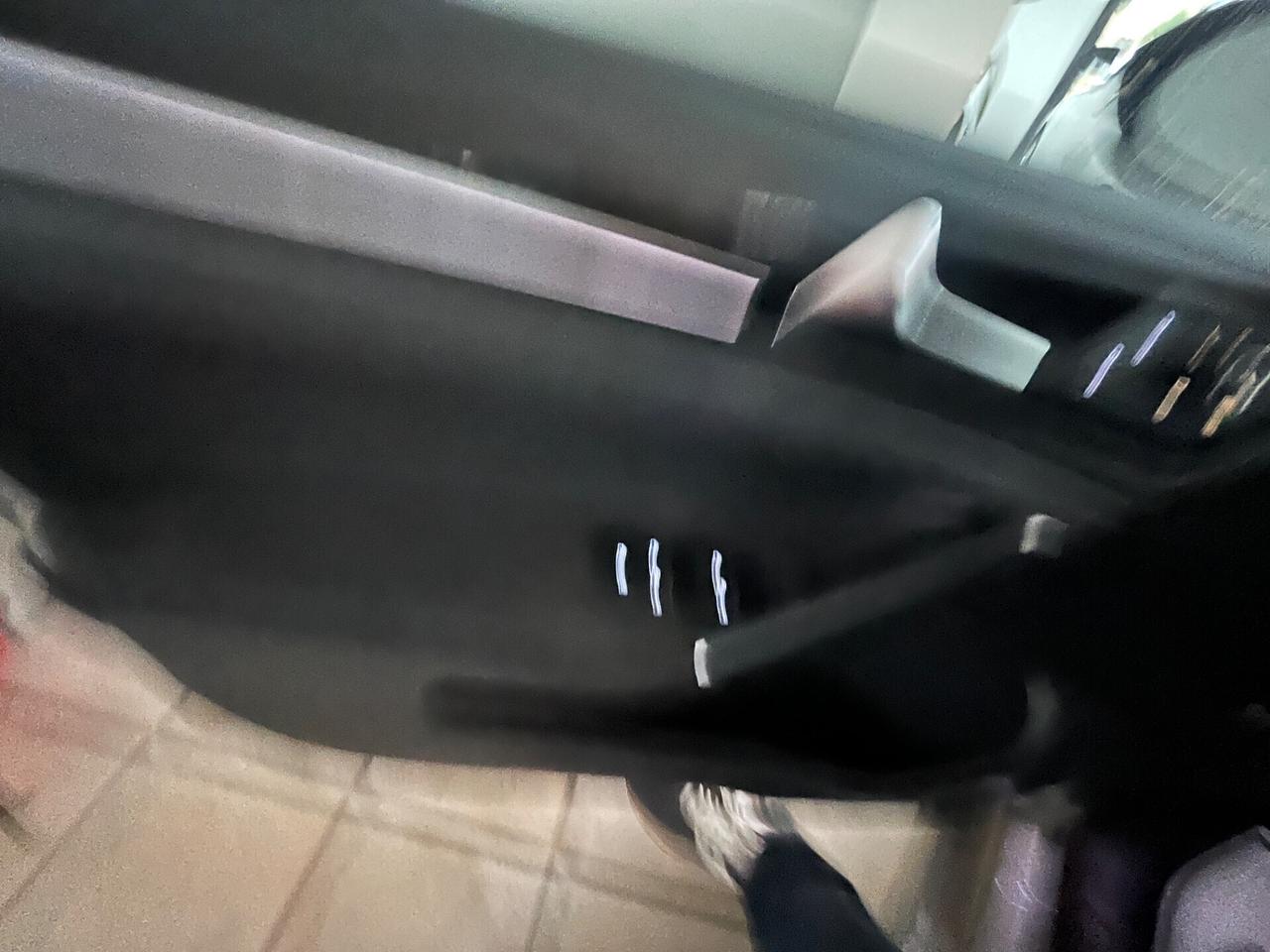 Volkswagen Golf Business 1.6 TDI 5p. Highline