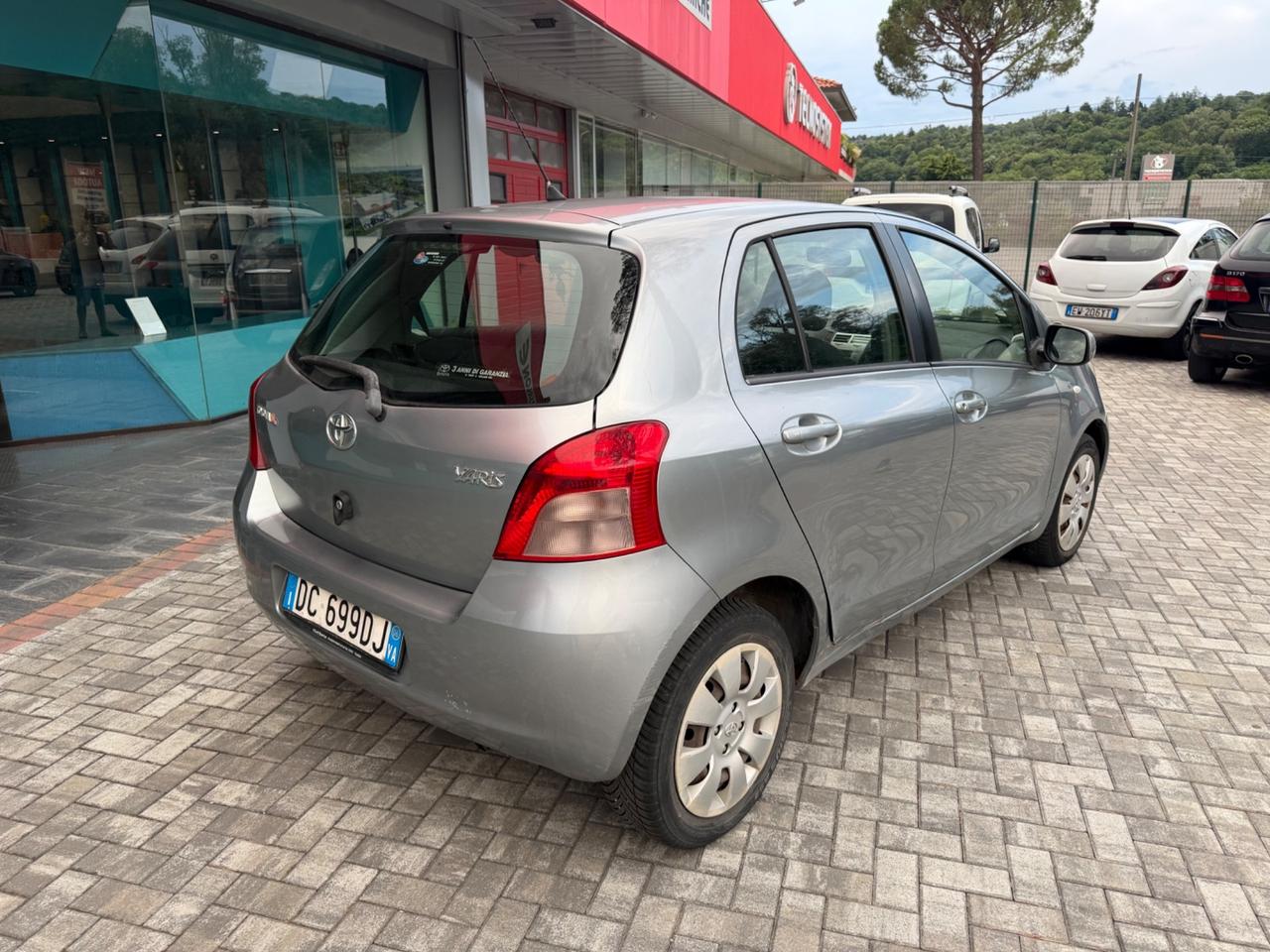 Toyota Yaris 1.0 5 porte BENZINA - NEOPATENTATI