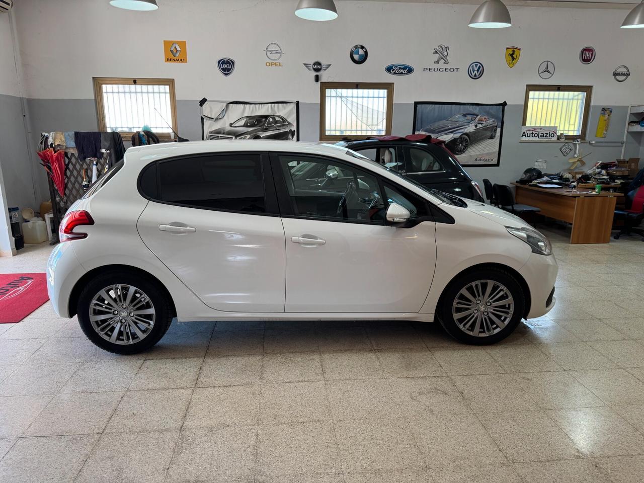 Peugeot 208 BlueHDi 100 cv. 5 porte Allure OK NEOPATENTATI