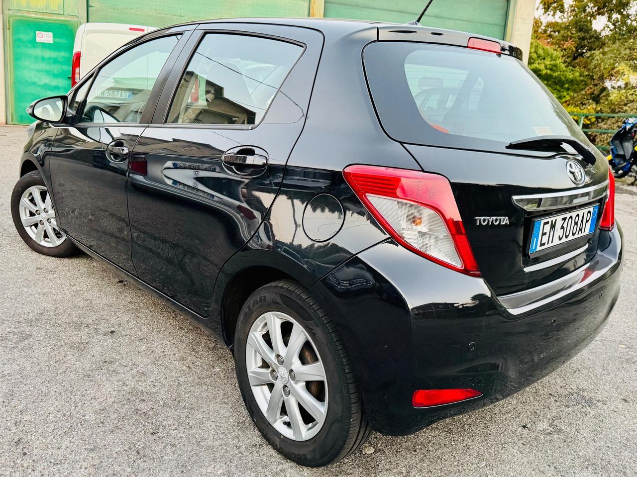 Toyota Yaris 1.3 5 porte Lounge Ok Neopatentati