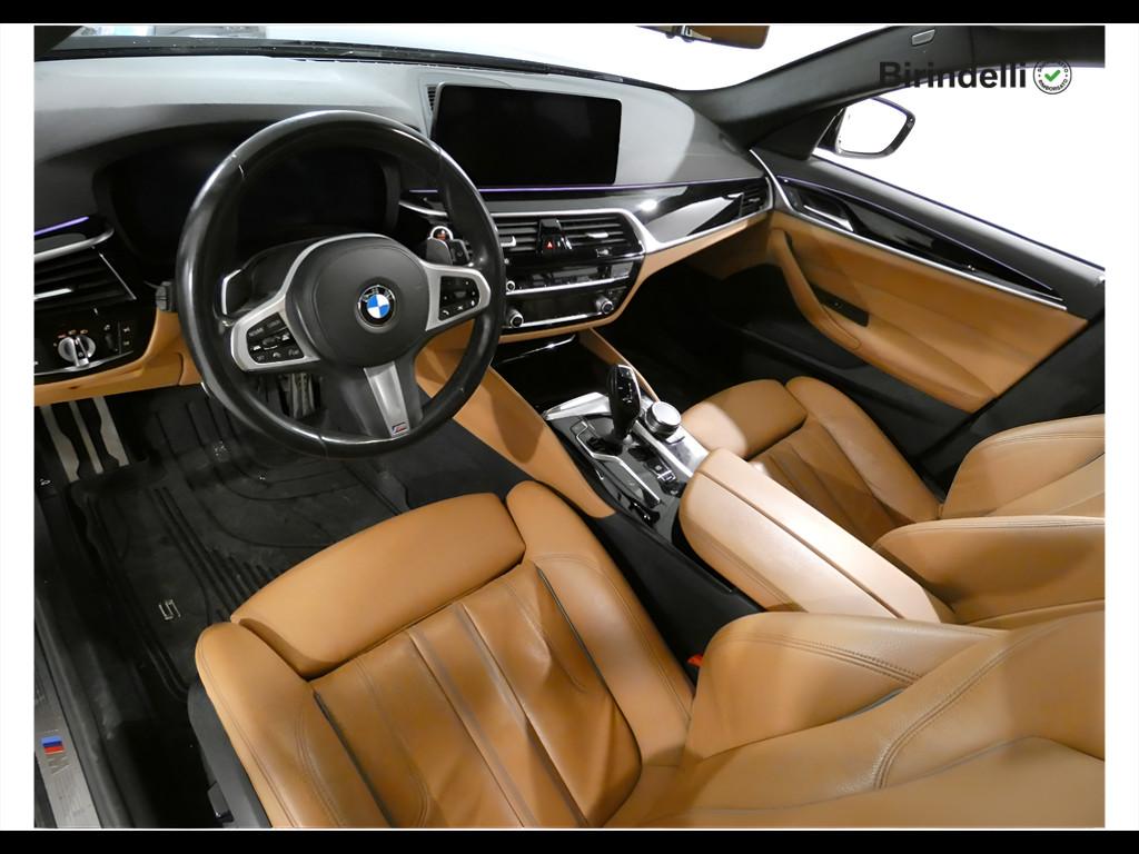 BMW Serie 5(G30/31/F90) - 520d 48V xDrive Touring Msport