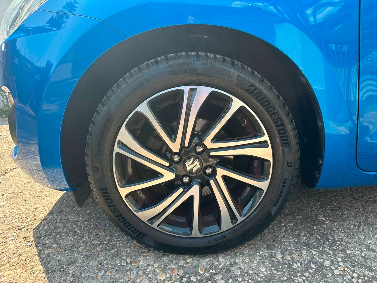 Suzuki Swift 1.2 Hybrid Top