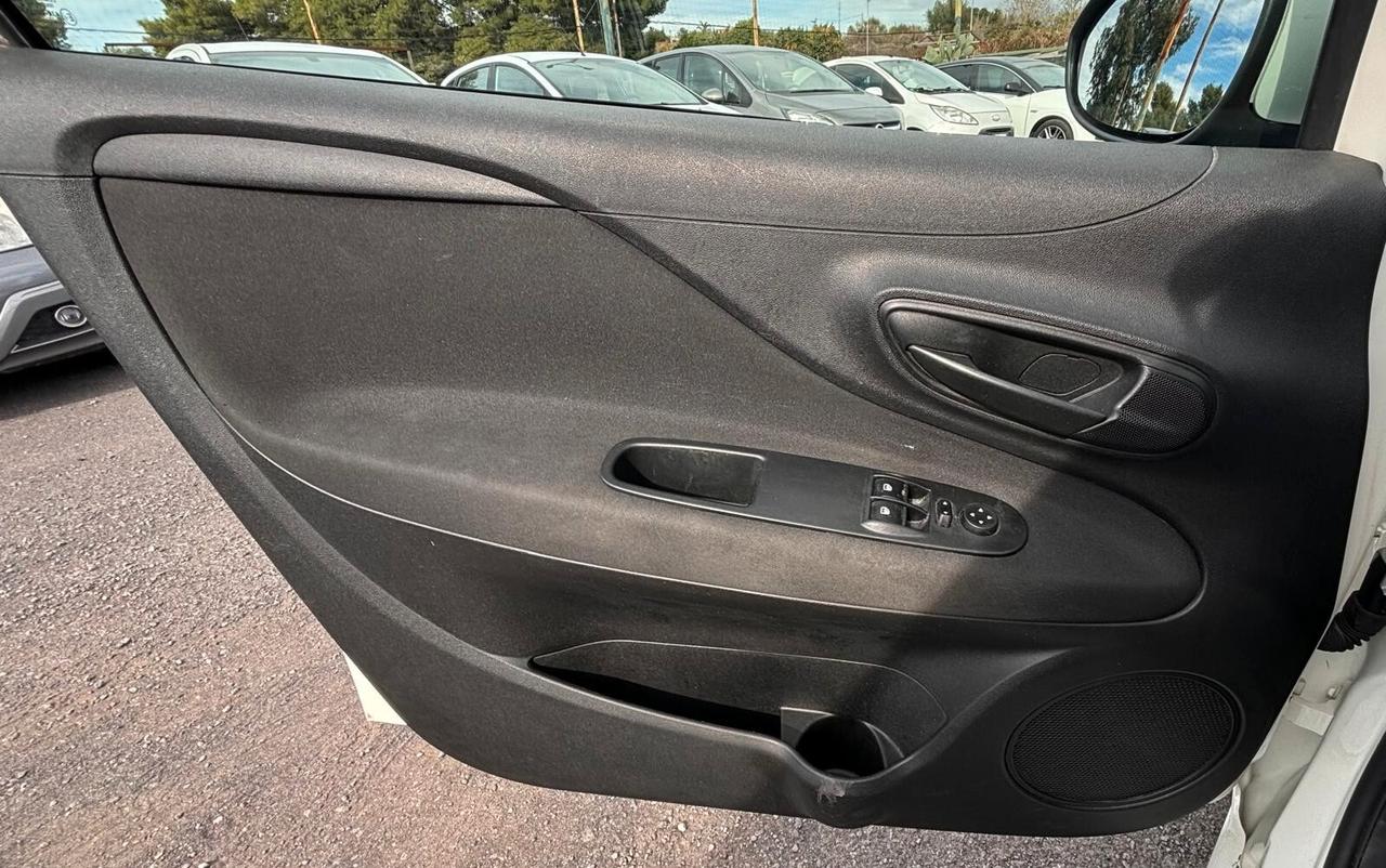 Fiat Punto 1.3 MJT II 75 CV 5 porte Lounge