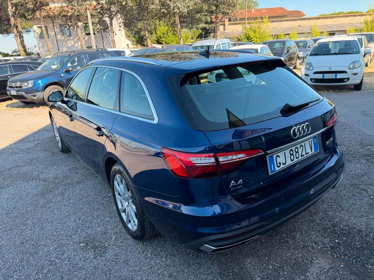 Audi A4 30 TDI/136 CV S tronic Business Advanced