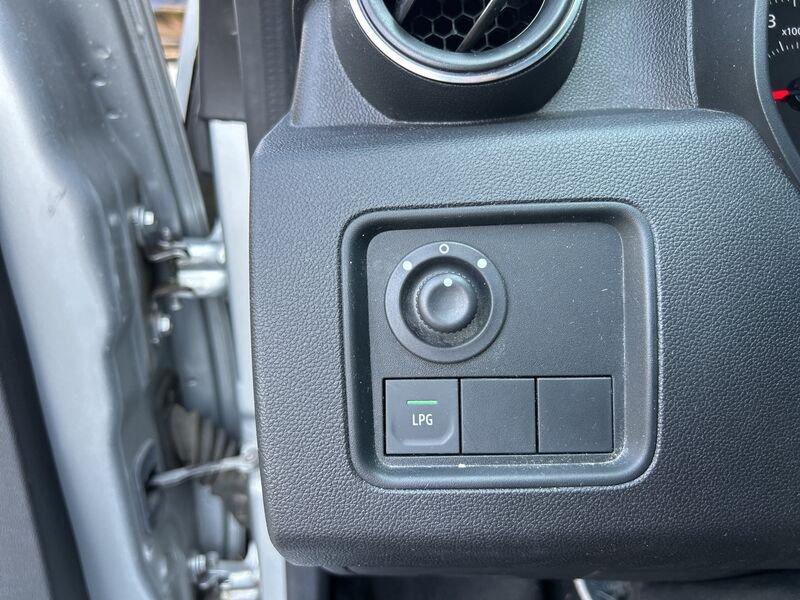 Dacia Duster II 2021 1.0 tce Comfort Gpl 4x2 100cv