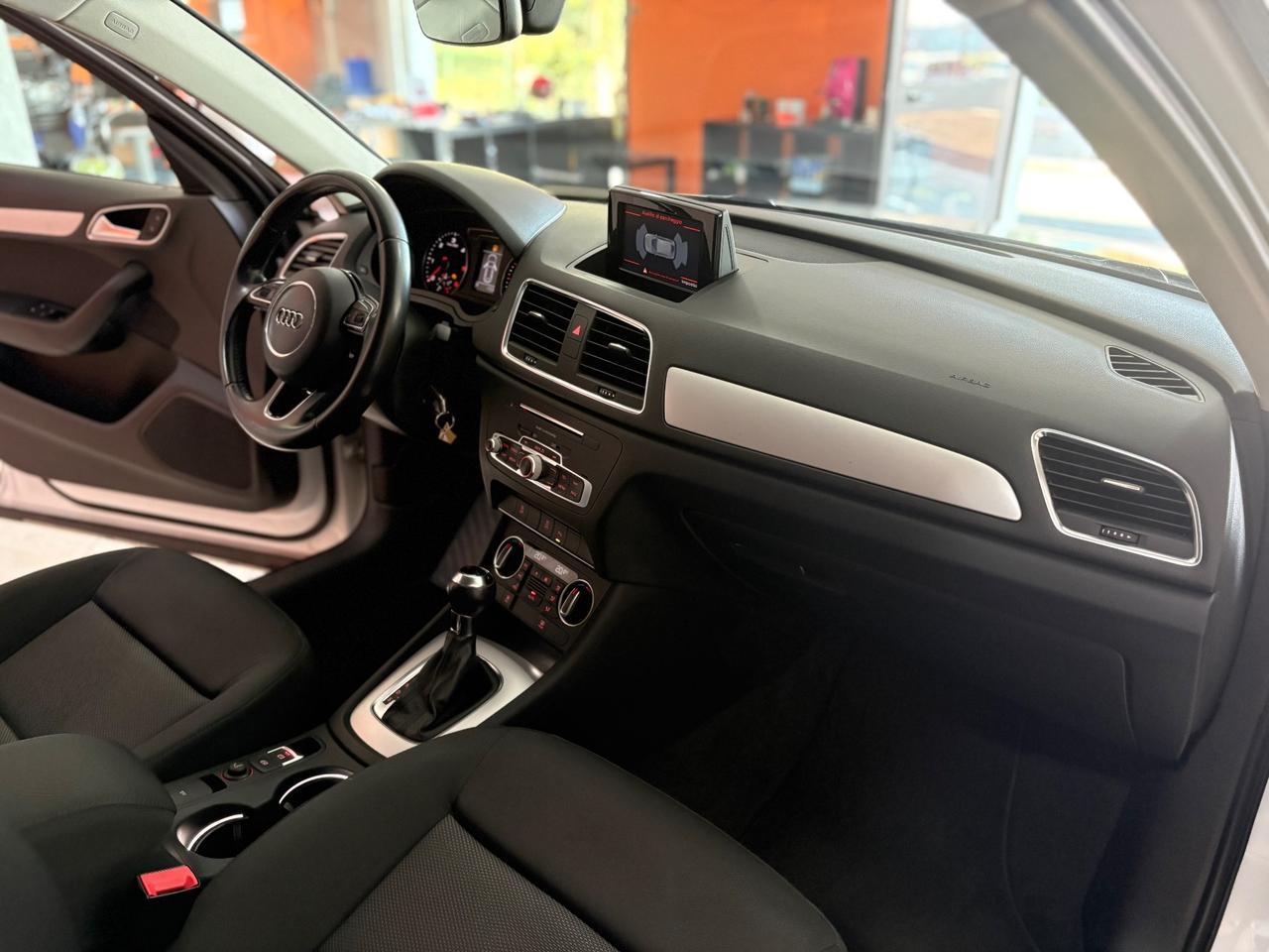 Audi Q3 2.0 TDI 120 CV Sport permuta e finanziamenti