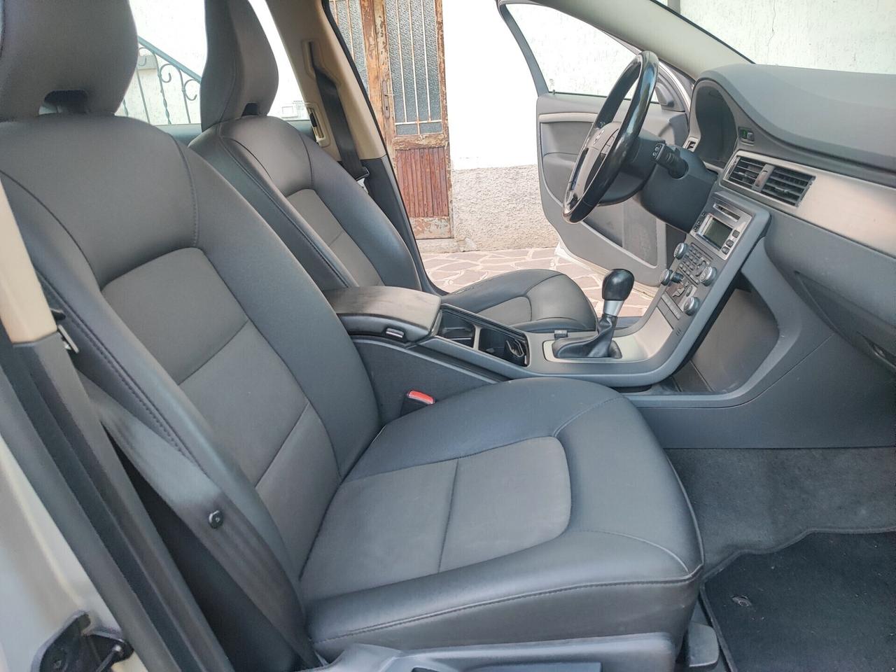 Volvo V70 2.0 Benz/GPL(10 anni) 145 CV kinetic