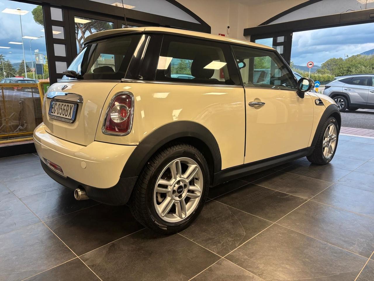 MINI ONE ANNO 2011 DS 1.6 ADATTA NEOPATENTATI KM 100 MILA