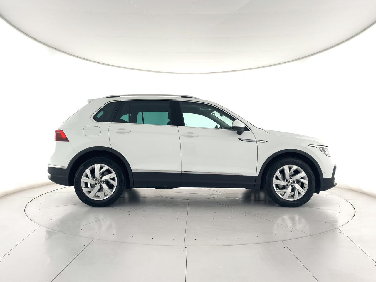 VOLKSWAGEN Tiguan 2.0 tdi Elegance 150cv dsg CAMERA+APP CONNECT+ACC