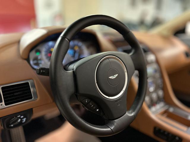 ASTON MARTIN DB9 Volante Touchtronic