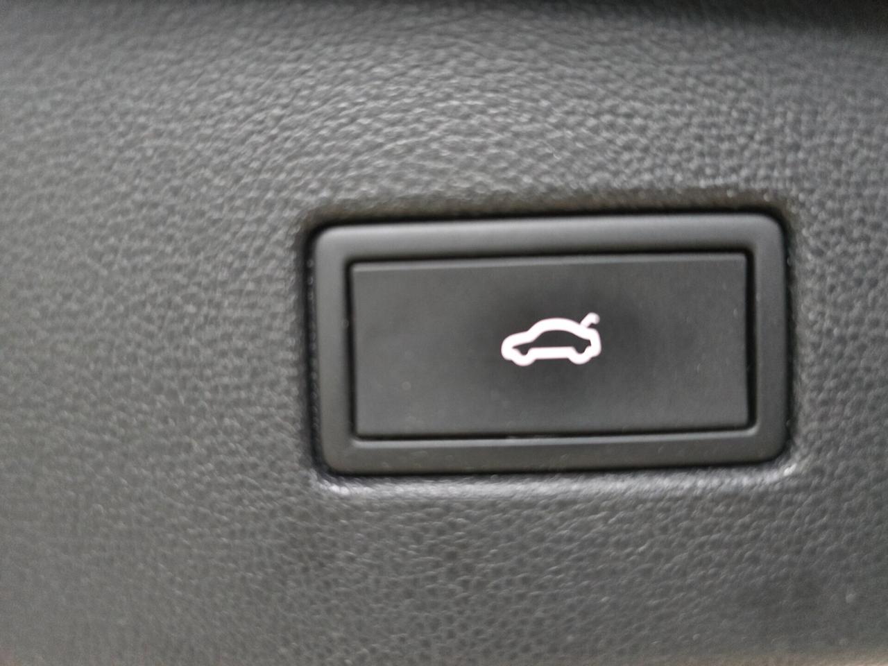 Volkswagen Tiguan 2.0 TDI 150 CV SCR DSG 4MOTION R-Line Tetto