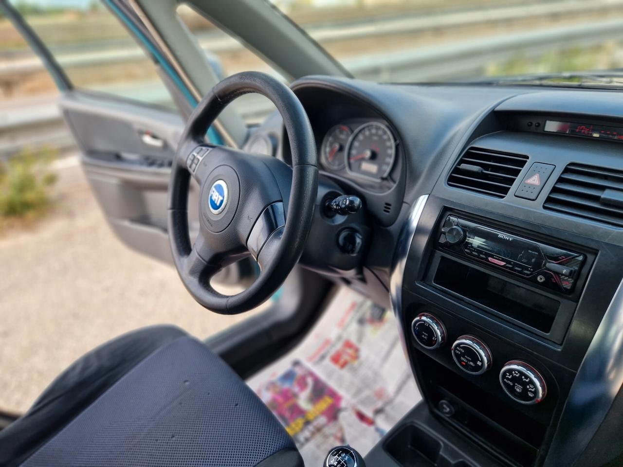 Fiat Sedici 1.9 MJT 4x4 Emotion