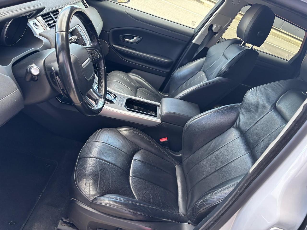 Land Rover Range Evoque 2.0 TD4 180 CV 5p. Pure