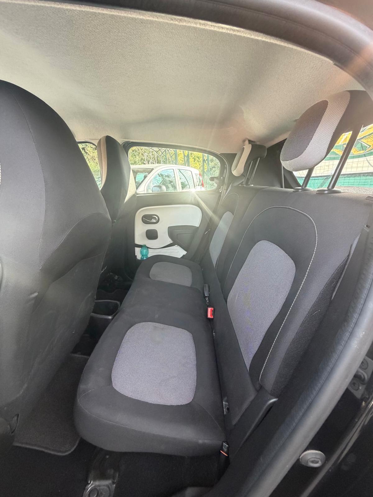 Renault Twingo SCe EDC La Parisienne