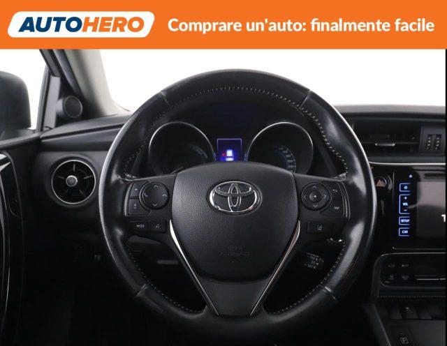 TOYOTA Auris 1.8 Hybrid Black Edition